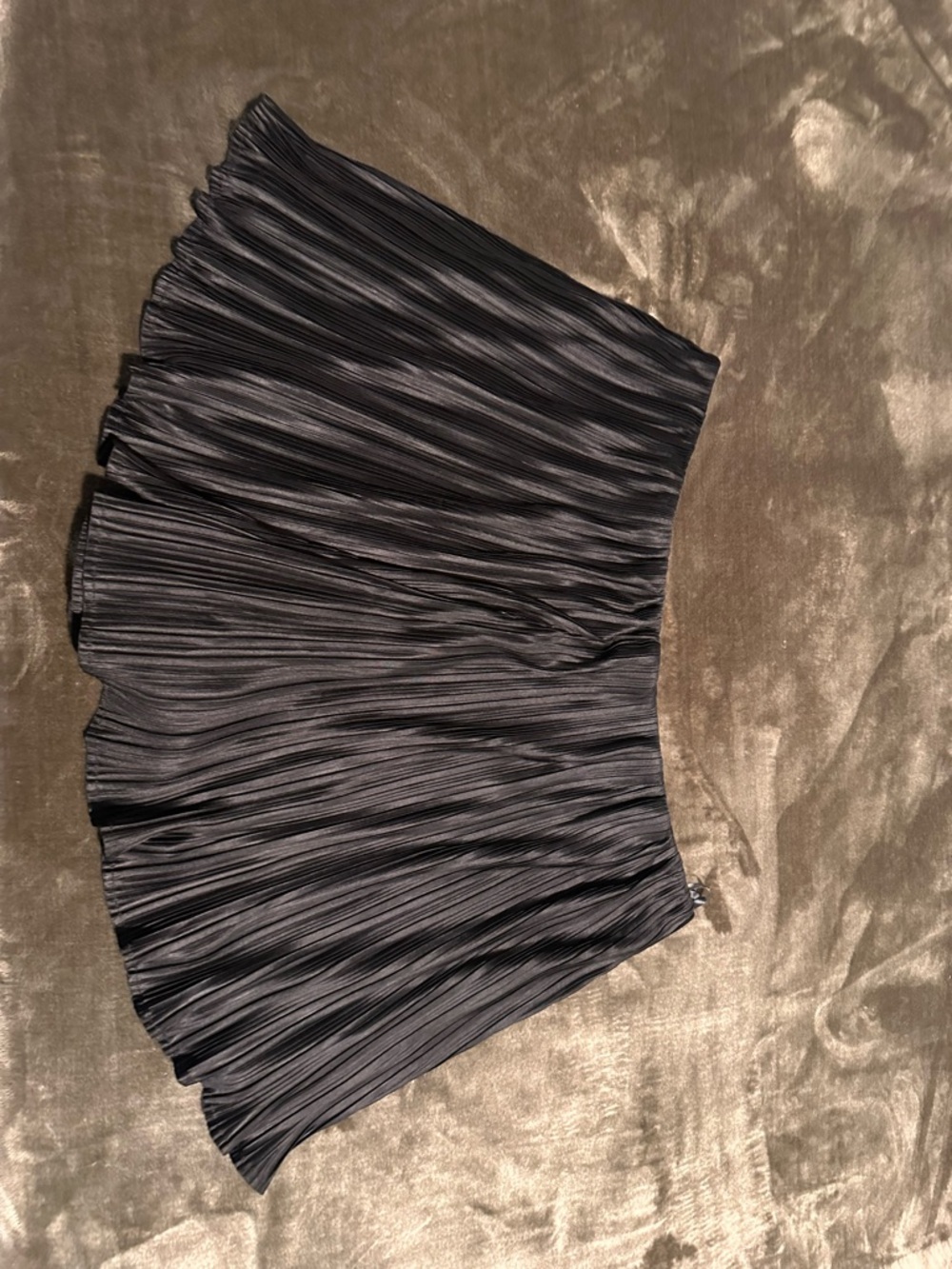 Black Pleated Ruffle Mini Short - Picture 2 of 3